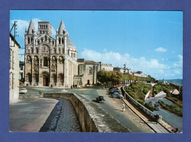 FC * CPA / postcard: Angoulême -> St. Peter's Cathedral ... 1965