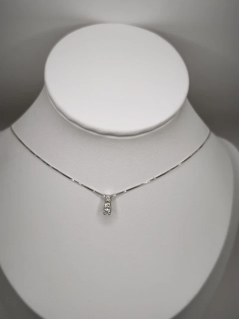 Collier Or Blanc 18 Carats Avec Diamants Naturels - Poids 1,41 G, Neuf Avec écrin