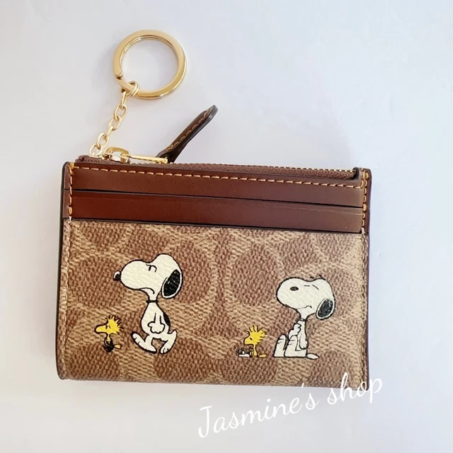限定コラボ【Coach X Peanuts】 mini skinny id case/Snoopy COACH® Outlet | Coach X Peanuts Mini Skinny Id Case In