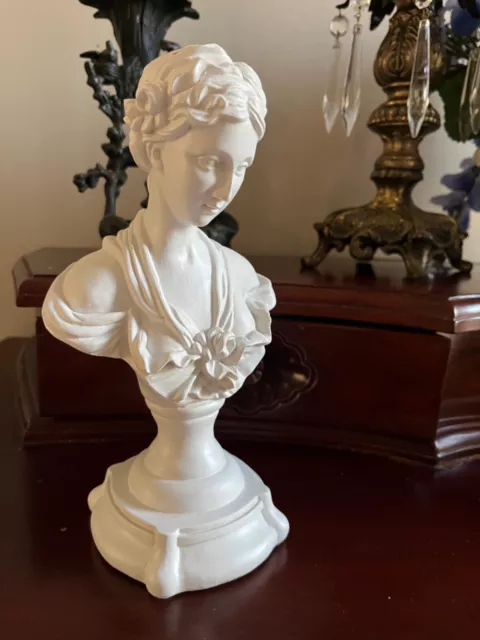 Classic Greek Venus de Milo Bust Statue  Roman Goddess