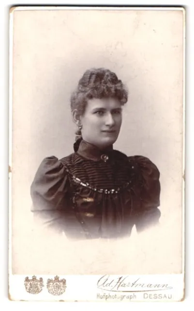 Photographs Ad. Hartmann, Dessau, Franz-Strasse 24 b, young lady in embroidered K