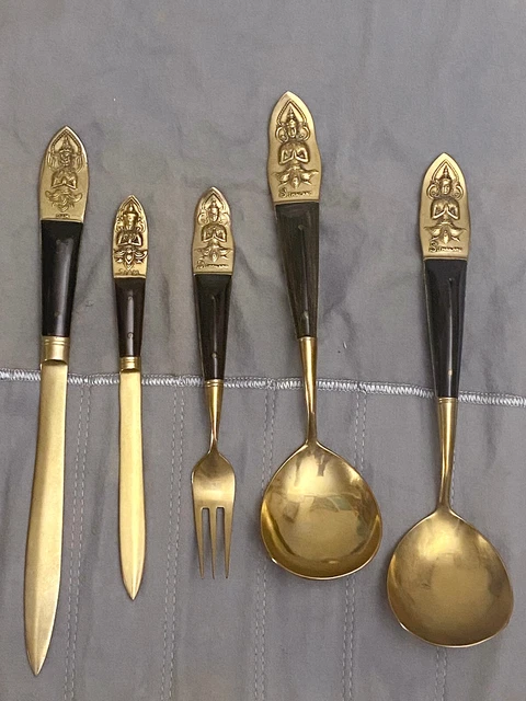 Vintage table wear. SERVING SET, great condition! cocktail hour set?
