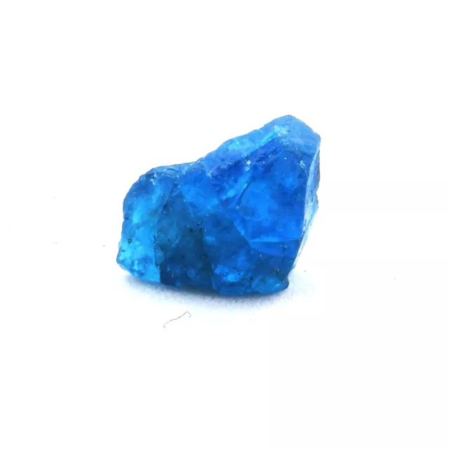 Minéraux collection. Apatite bleu neon. 1.91 ct. Betroka, Anosy, Madagascar.