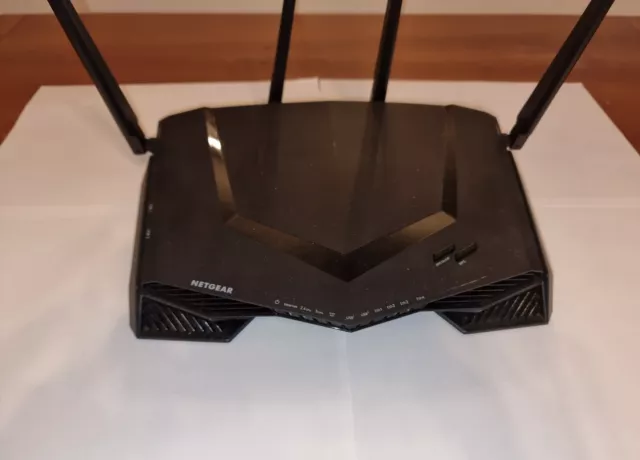 NETGEAR Nighthawk Pro router Wi-Fi da gioco XR500