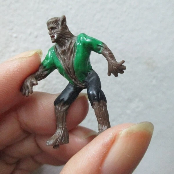 wolfman miniature model spooky mini figure 40 mm 1:34 th dollhouse haunted house