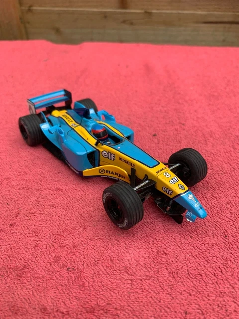 C2582 HORNBY F1 Renault R24 Team Spirit #8 - scalextric