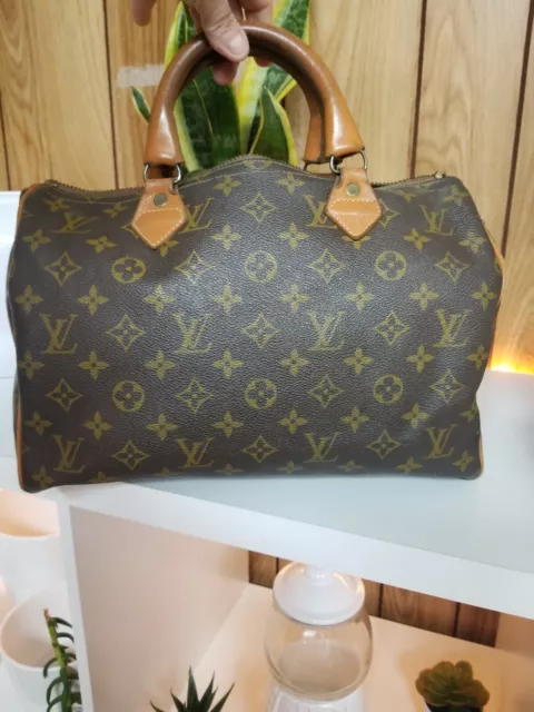 Best Auth Louis Vuitton Vintage Shoulder Bag talon On The Zipper Confirms  Authenticity Vintage Bags Did Not Have Stamps Or Date Codes!! for sale in  Trinity, Florida for 2023