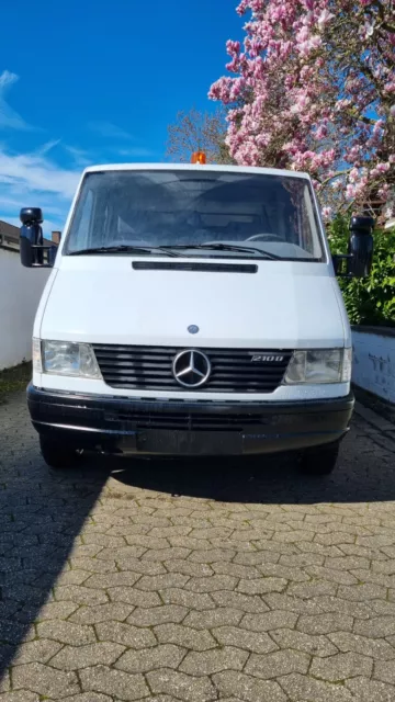 Mercedes Benz 210D ,  DK Pritsche , 5 Zylinder Saug Diesel