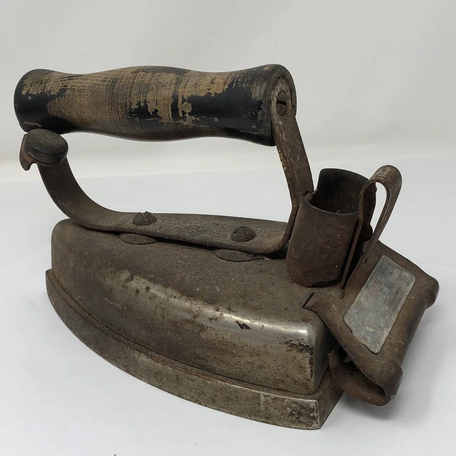 Vintage Antique Edison Electric Hotpoint Hand Iron No Cord Distressed Display ^