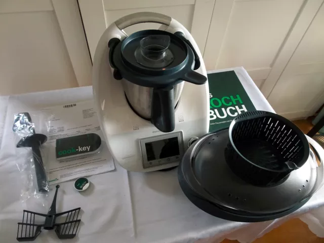 Vorwerk Thermomix TM5 usado - con todos los accesorios + llave de cocina