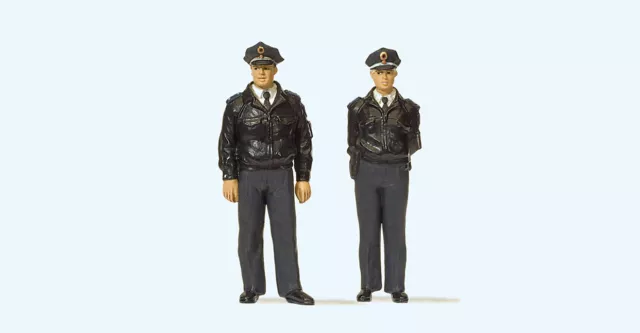 Preiser 65364 Police Standing, Gauge 0