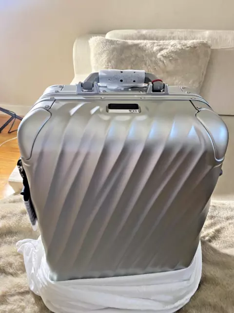 19 DEGREE ALUMINUM  International  Carry-On