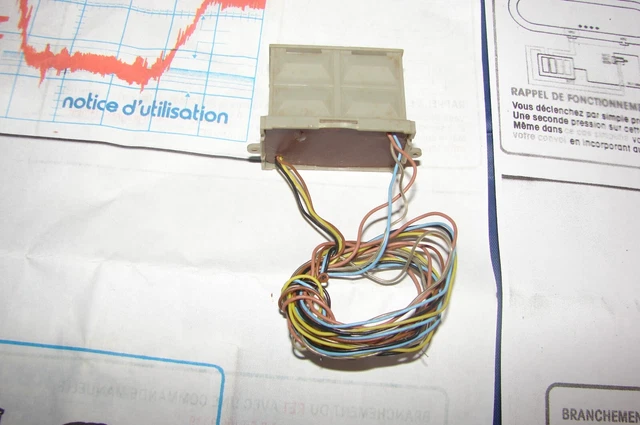 Régulateur De Traffic Jouef 9339 – Échelle HO, 12V, Avec Notice (Occasion)