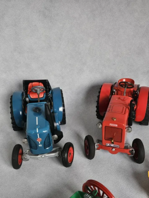 Kovap LANZ Bulldog 2x Traktor Deutz Fahr Zubehör Anhänger Blechspielzeug Farmer