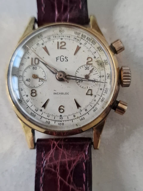 Montre mécanique vintage en or 9 carats, années 1950 - En vente sur