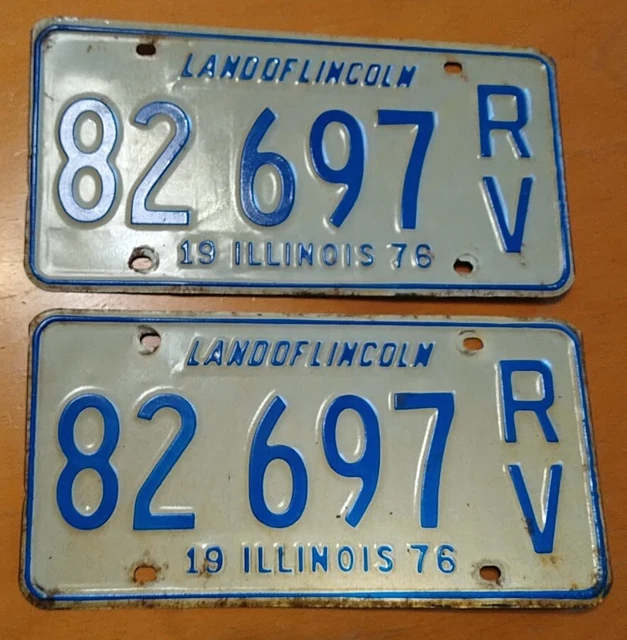 VTG 1976 ILLINOIS Rv License Plates Matching PairLand LincolnMan Cave