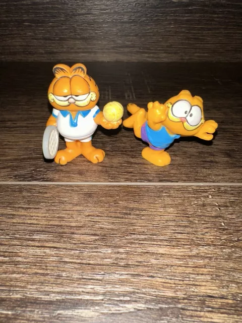 VTG 1981 Garfield 2" PVC Figures United Feature Syndicate DAKIN Tennis Lot Of 2