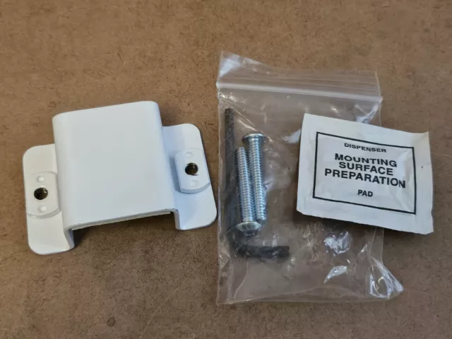 GOJO 9001-CP1 Clamp Pole Bracket For 9001-01 Single Canister Wipes Dispenser