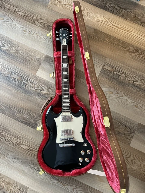 Gibson SG Standard Electric Guitar - Ebony- Seymour Duncan Seth Lover-Hard Case Gibson SG Standard Electric Guitar - Ebony- Seymour Duncan Seth Lover-Hard Case
