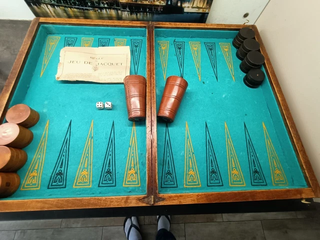 Backgammon Delos En Bois - Jeu De Société Grand Modèle 49x30cm, Hévéa Teinté Noyer, Avec Pions Et Dés