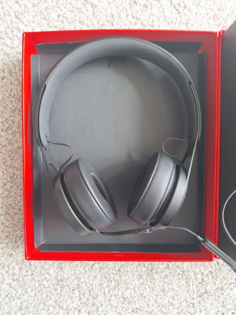 Beats by Dr. Dre ML992ZM/A Beats EP Headphones, Black Boxed Vgc