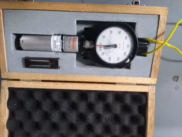 Mitutoyo HH-311 Type "A" Durometer w/Mitutoyo Calibration Set 64AAA964, Cases