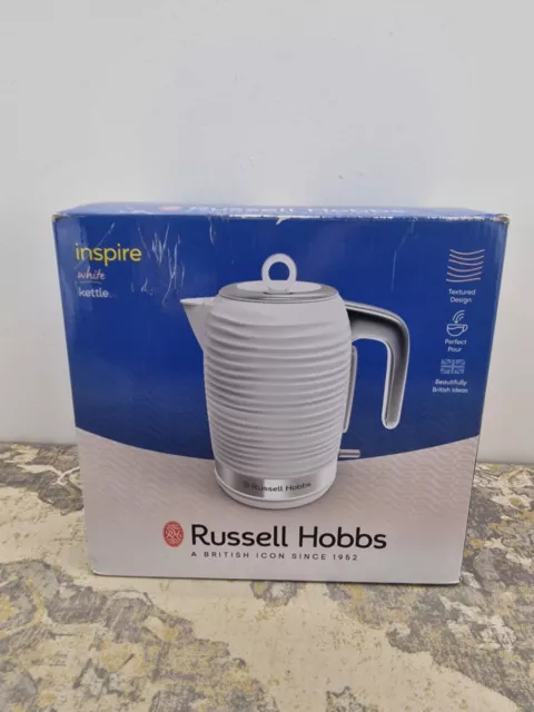 Jarra Russell Hobbs Inspire 1.7L 3KW caldera en blanco y cromo 24360 - D6