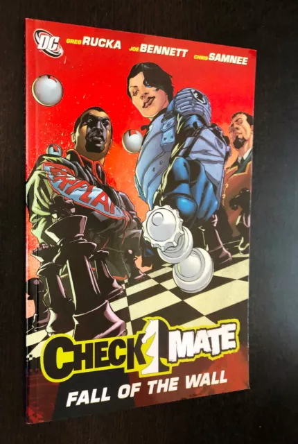 CHECKMATE (DC) -- Fall of the Wall TPB -- Greg Rucka -- OOP