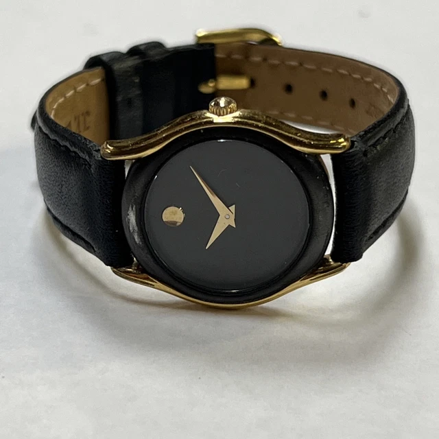 Donna Movado quadrante nero finiture oro 88-66-820N, usata batteria nuova MV66 3
