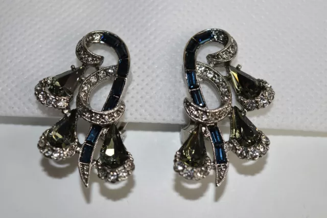 Neu Oscar de la Renta Ohrclips Silbergrau Blau Kristalle Schmuck