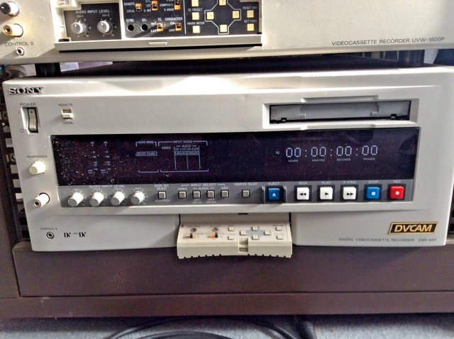 Siemens Sinamics V90 With Profinet Input Voltage 380-480 V 3 A -15%/+10 Siemens Sinamics V90 With Profinet Input Voltage 380-480 V 3 A -15%/+10