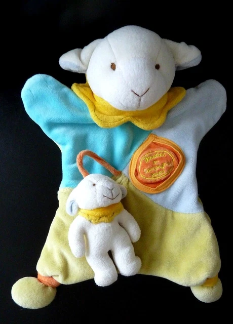 *. DOUDOU ET COMPAGNIE MARIONNETTE MOUTON + BEBE bleu blanc vert col jaune - TBE