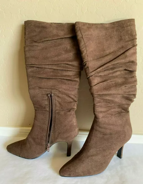 Women's brown rouched suede knee high heeled boots size 5