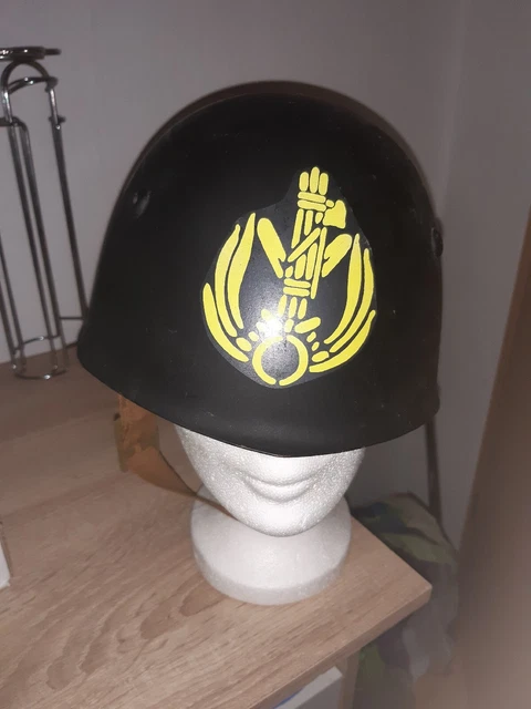 2.Wk Italien Mussolini *M.v.s.n.*Schwarzhemden Helm M33 Repro