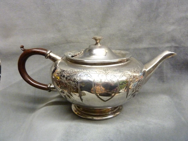 Antique Teapot 1900S Engraved Silver Plate Bakelite Handle Made In England Epbm