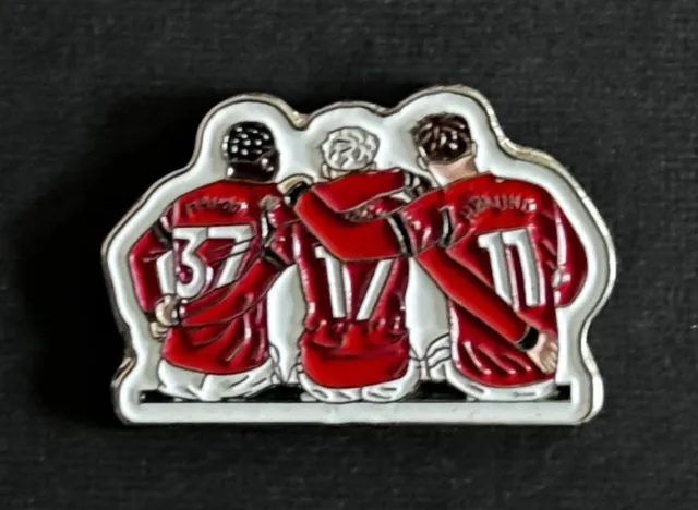 Garnacho Hojlund Mainoo Man Utd The Future Football Enamel Pin Badge New