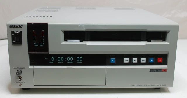 Sony BetaCam SP VideoCassette Recorder UVW-1800 - Power Tested