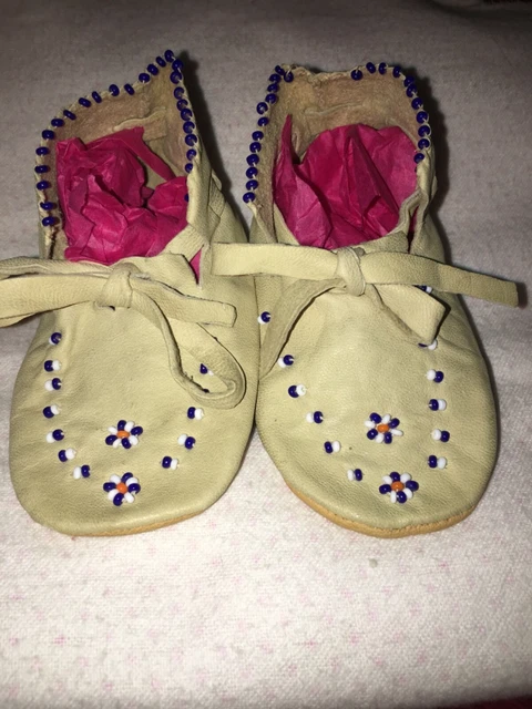 Vintage Native American Sioux? Soft Leather Beaded Infant Child Moccasins.