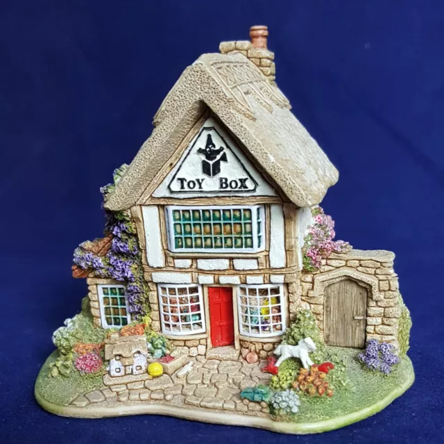 Lilliput Lane - The Toy Box members cottage - unboxed