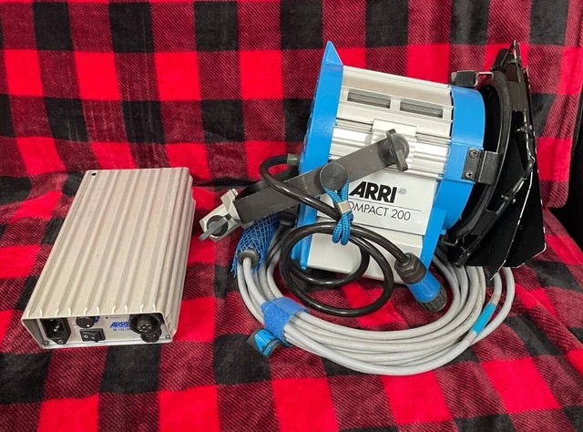 2 ARRI Compact 200 Lights and ARRI EB 125/200 Ballasts with Barn Doors