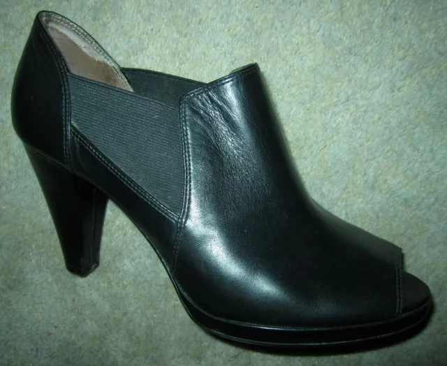 Kenneth Cole Reaction Go Tart black leather peep toe high heel booties, size 8 M 2