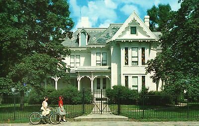 Vintage Postcard View of Harry S. Truman Home Independence Missouri MO