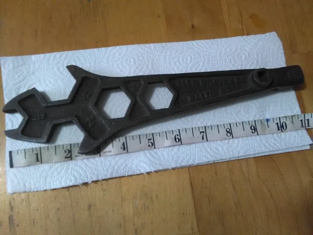 Llave de combinación antigua Alex Millburn 11" herramientas agrícolas Maryland