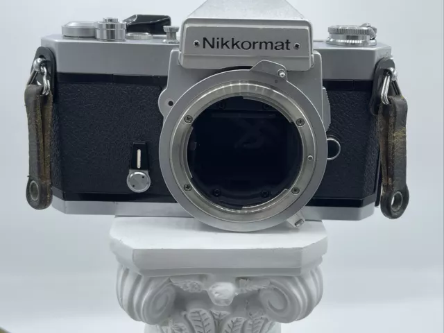 Cámara Nikon Nikomat Nikkormat FT2, solo cuerpo cromado - estado de funcionamiento