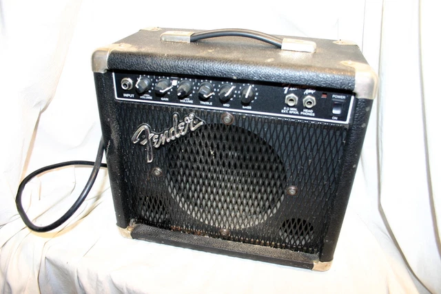 Fender Frontman PR241 Guitar Amplifier, 38 Watts Fender Frontman PR241 Guitar Amplifier, 38 Watts