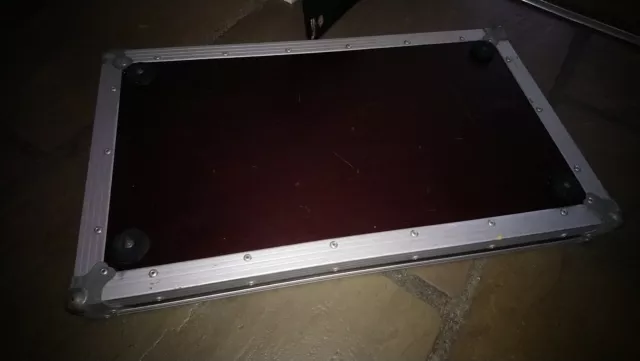 Guitar pedal flight case heavy duty, solid construction