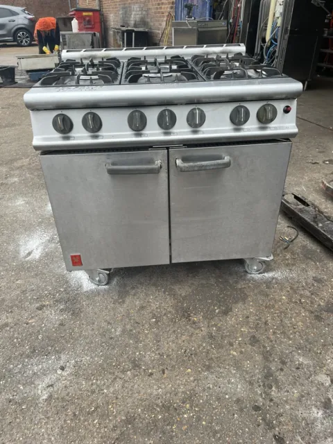 commercial 6 Burner Nat Gas cooker with oven Falcon