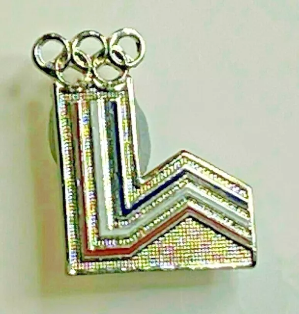 1980XIII Winter Olympics Lake Placid USA  logo Shaped Enamel Badge 20 x 15 mm