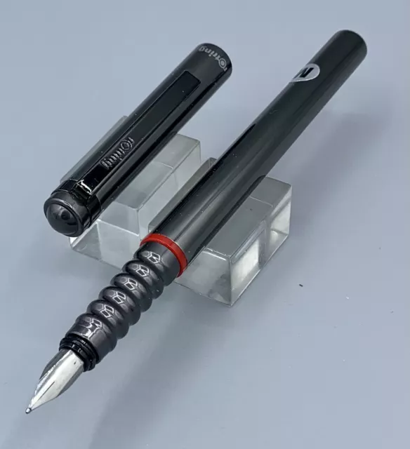 Rotring 400 Fountain Pen in Gunmetal,  M Nib - New, Stickered