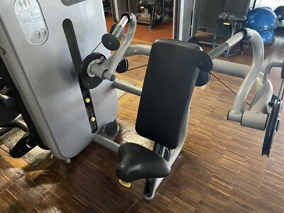 Technogym attrezzi palestra Lotto Panca Technogym Lat Machine Pulley Run Tv Touch Matrix 